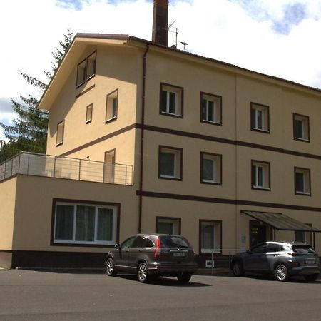 Villa Pirken Hammer Brezova  Екстер'єр фото